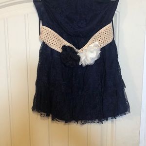 Lace strapless top